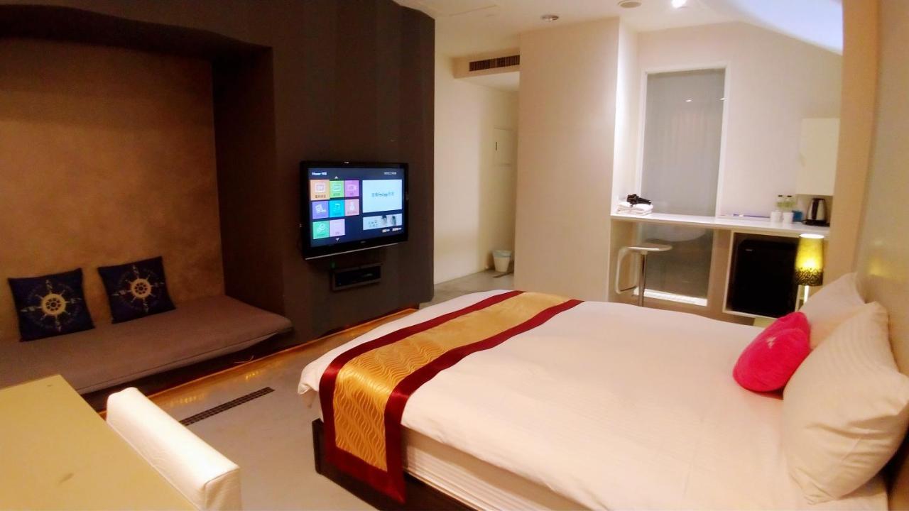 85 Leisurely Hotell Kaohsiung Exteriör bild