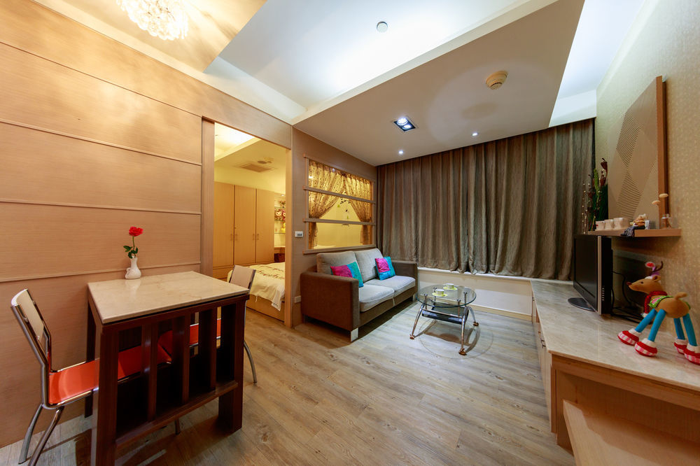 85 Leisurely Hotell Kaohsiung Exteriör bild