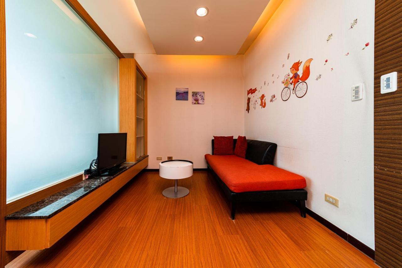 85 Leisurely Hotell Kaohsiung Exteriör bild