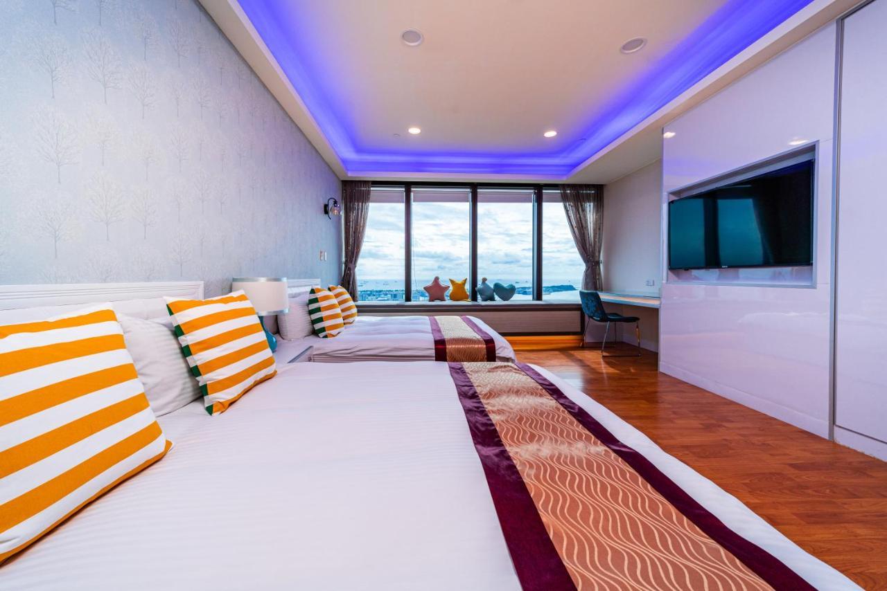 85 Leisurely Hotell Kaohsiung Exteriör bild